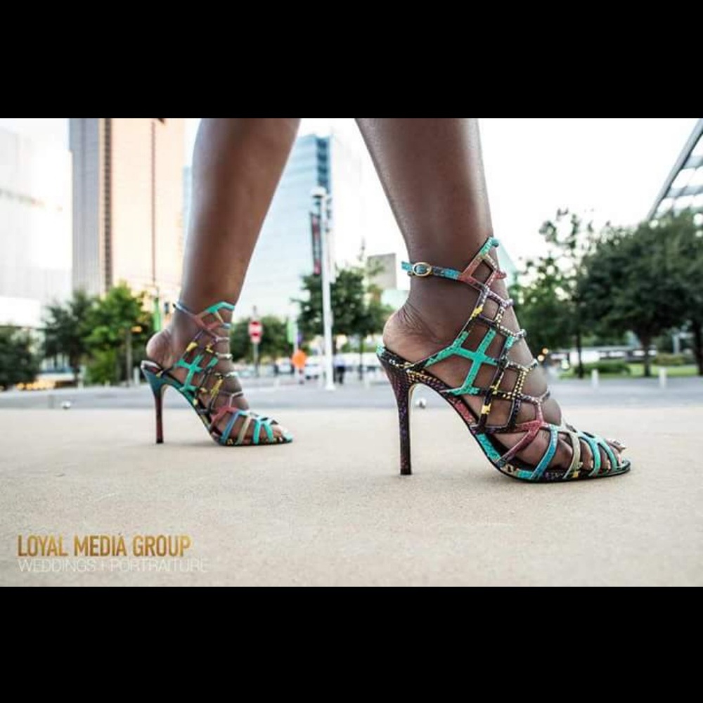 Steve Madden multi colored snake shoes